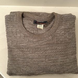 Men’s sweater